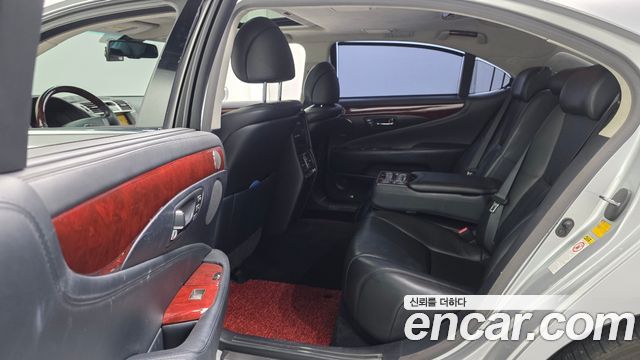 Lexus LS600hL 5-Seats Ottoman XF40 2012 — фото 11