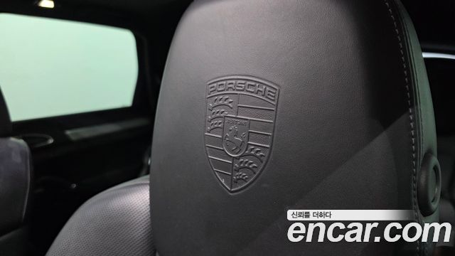 Porsche Cayenne 4.8 Turbo 958 2012 — фото 12