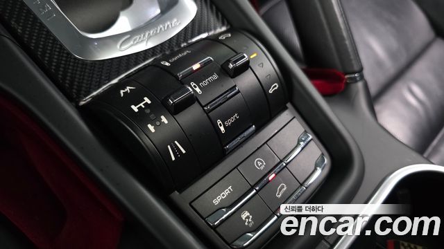 Porsche Cayenne 4.8 Turbo 958 2012 — фото 17