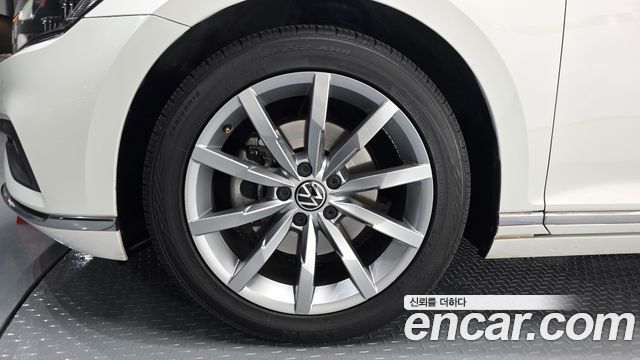 Volkswagen Passat GT (B8) 2.0 TDI Prestige 2021 — фото 5