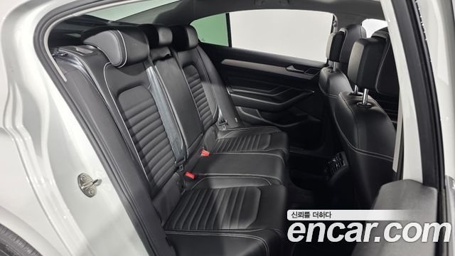 Volkswagen Passat GT (B8) 2.0 TDI Prestige 2021 — фото 11
