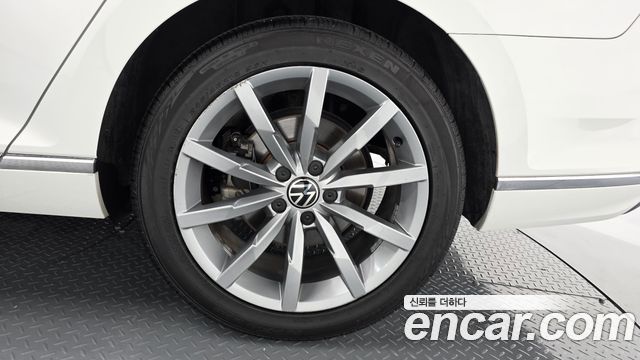 Volkswagen Passat GT (B8) 2.0 TDI Prestige 2021 — фото 21