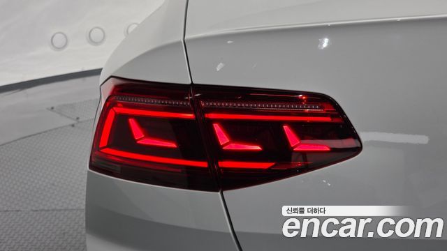 Volkswagen Passat GT (B8) 2.0 TDI Prestige 2021 — фото 23