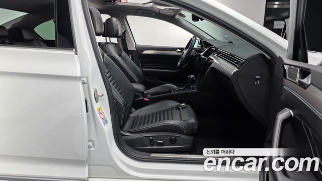 Volkswagen Passat GT (B8) 2.0 TDI Prestige 2021 — фото 26