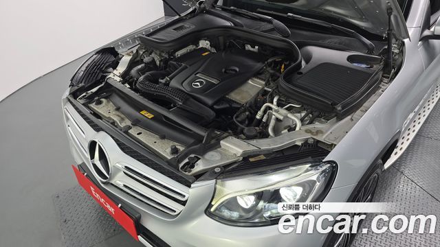 Mercedes-Benz GLC-Class (X253) GLC300 4MATIC AMG Line 2019 — фото 6