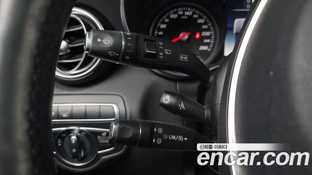 Mercedes-Benz GLC-Class (X253) GLC300 4MATIC AMG Line 2019 — фото 18