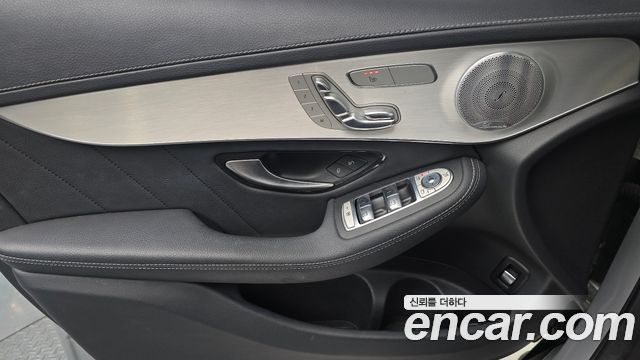 Mercedes-Benz GLC-Class (X253) GLC300 4MATIC AMG Line 2019 — фото 24