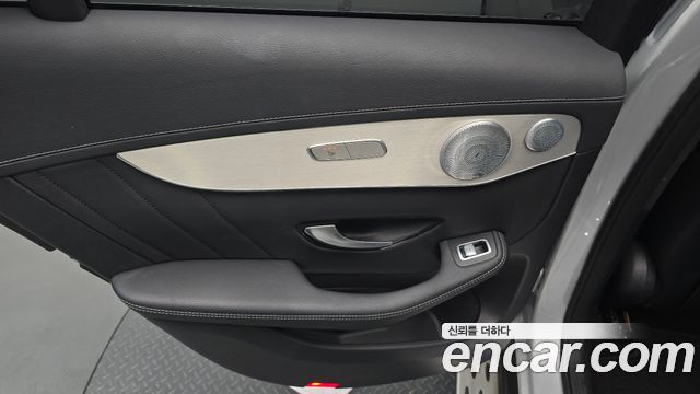 Mercedes-Benz GLC-Class (X253) GLC300 4MATIC AMG Line 2019 — фото 25