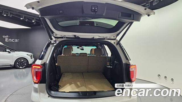 Ford Explorer 2.3 Limited 4WD 5th 2017 — фото 20