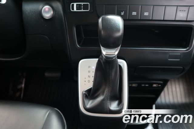 Hyundai Staria Cargo 5-Seater Modern 2022 — фото 9