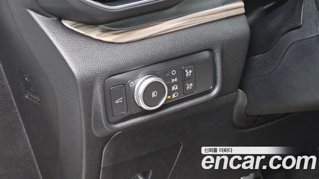 Ford Explorer (VI) 2.3 LimIted 4WD 2020 — фото 13