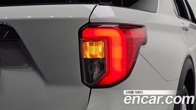 Ford Explorer (VI) 2.3 LimIted 4WD 2020 — фото 23