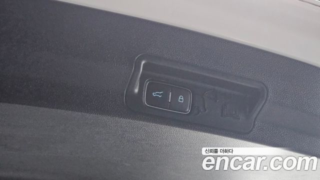 Ford Explorer (VI) 2.3 LimIted 4WD 2020 — фото 30