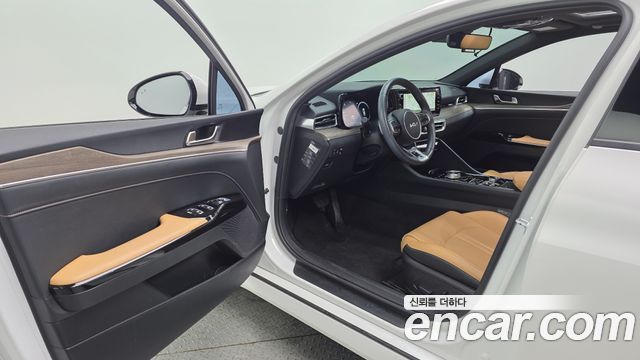 Kia K5 (III) 2.0 Noblesse 2023 — фото 10