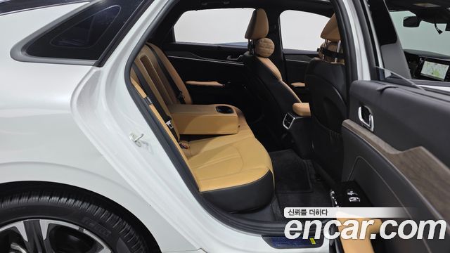 Kia K5 (III) 2.0 Noblesse 2023 — фото 12