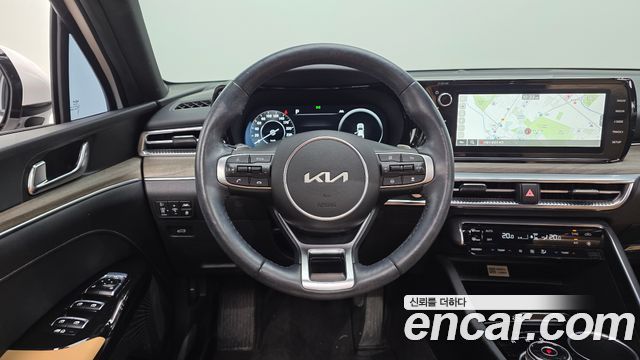 Kia K5 (III) 2.0 Noblesse 2023 — фото 14
