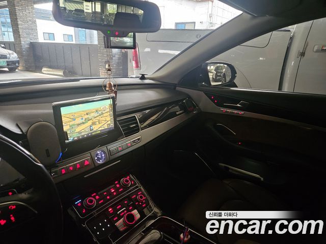 Audi A8 60 TDI Quattro LWB D4 2015 — фото 10