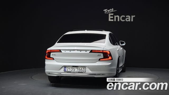 Volvo S90 B5 Ultimate Bright 2024 — фото 4