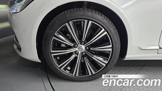 Volvo S90 B5 Ultimate Bright 2024 — фото 5
