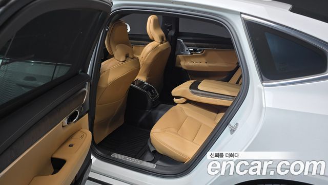 Volvo S90 B5 Ultimate Bright 2024 — фото 11