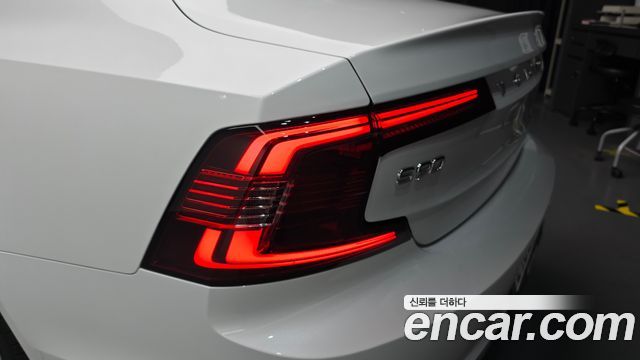 Volvo S90 B5 Ultimate Bright 2024 — фото 23