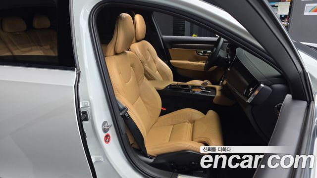 Volvo S90 B5 Ultimate Bright 2024 — фото 26