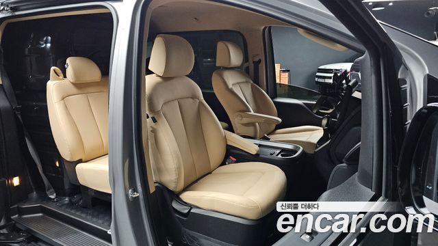 Hyundai Staria L3.5 Cargo 5-Seater Modern 2024 — фото 10