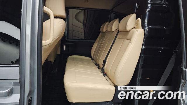 Hyundai Staria L3.5 Cargo 5-Seater Modern 2024 — фото 12