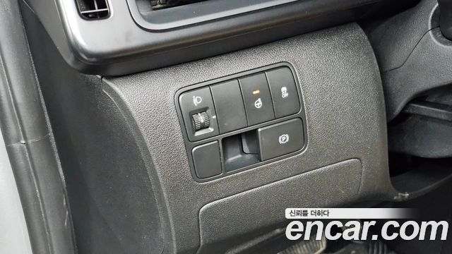Hyundai Staria L3.5 Cargo 5-Seater Modern 2024 — фото 16