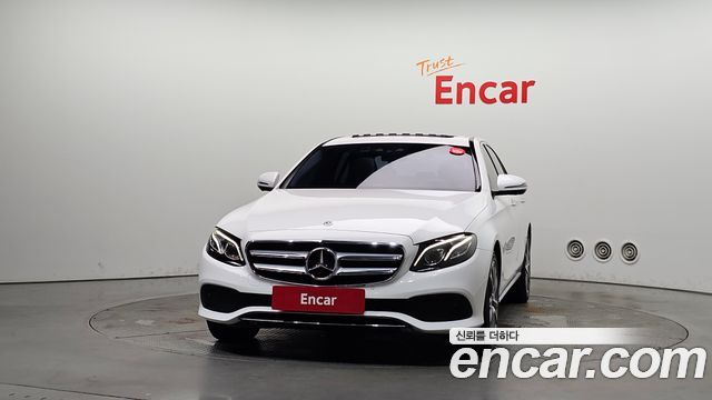 Mercedes-Benz E-Class (W213) E300 4MATIC Avnatgarde 2019 — фото 3