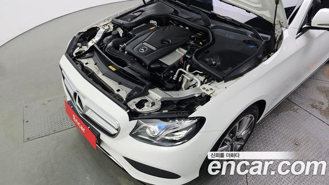 Mercedes-Benz E-Class (W213) E300 4MATIC Avnatgarde 2019 — фото 6