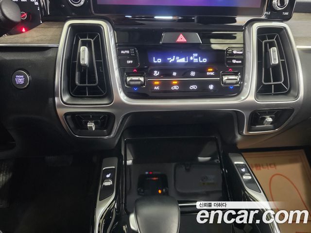 Kia Sorento (IV) Gasoline 2.5T 2WD Trendy 2023 — фото 17