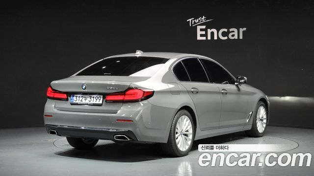 BMW 5 Series (G30) 523d Luxury 2021 — фото 2