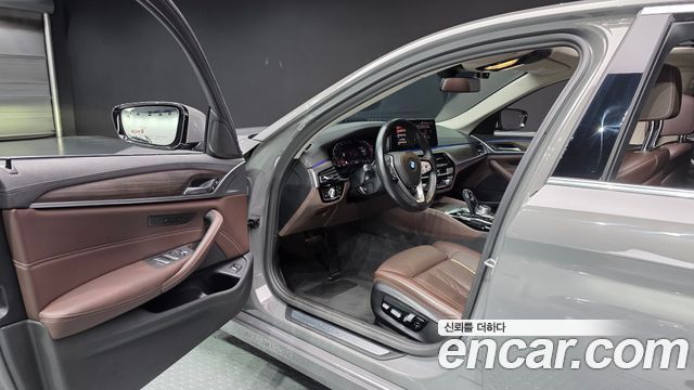 BMW 5 Series (G30) 523d Luxury 2021 — фото 10