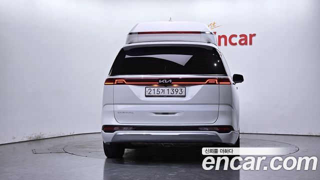 Kia Carnival (IV) Gasoline 4-Seater Hi-Limousine Signature 2022 — фото 4