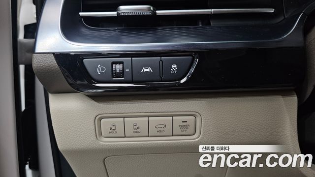 Kia Carnival (IV) Gasoline 4-Seater Hi-Limousine Signature 2022 — фото 16