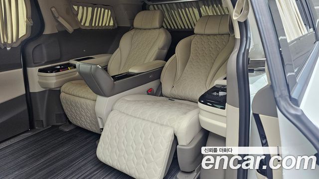 Kia Carnival (IV) Gasoline 4-Seater Hi-Limousine Signature 2022 — фото 29