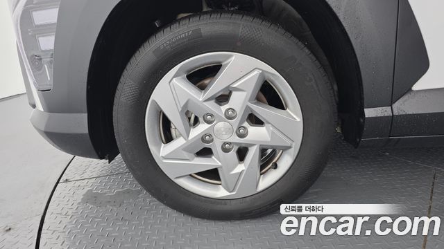 Hyundai Kona (SX2) Gasoline 2.0 2WD Premium 2024 — фото 5