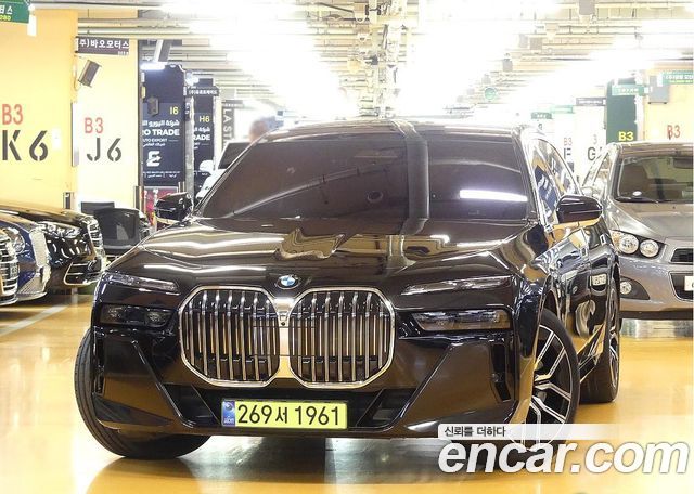 BMW 7 Series (G70) 740i xDrive M Sport 2025 — фото 3