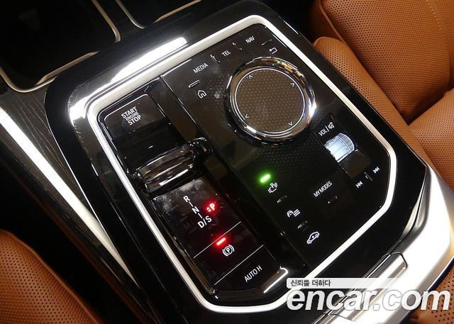 BMW 7 Series (G70) 740i xDrive M Sport 2025 — фото 9