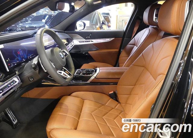 BMW 7 Series (G70) 740i xDrive M Sport 2025 — фото 10