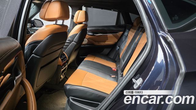 BMW X6 (F16) M50d 2016 — фото 16