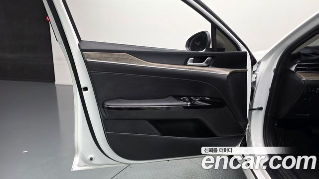 Kia K5 (III) 2.0 Noblesse 2022 — фото 24