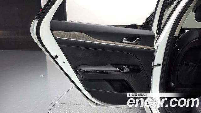 Kia K5 (III) 2.0 Noblesse 2022 — фото 25
