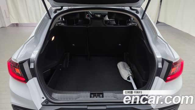 Renault Korea XM3 1.6 GTe RE 2023 — фото 17