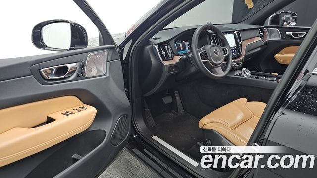 Volvo XC60 (II) B6 Ultimate Bright 2023 — фото 11