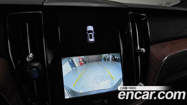 Volvo XC60 (II) B6 Ultimate Bright 2023 — фото 15