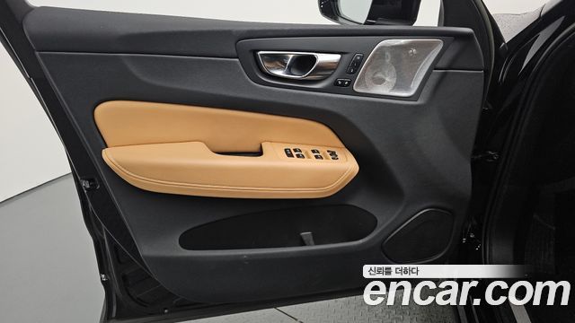 Volvo XC60 (II) B6 Ultimate Bright 2023 — фото 24