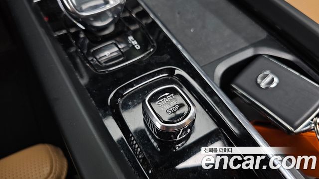 Volvo XC60 (II) B6 Ultimate Bright 2023 — фото 33