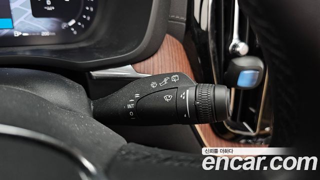 Volvo XC60 (II) B6 Ultimate Bright 2023 — фото 34